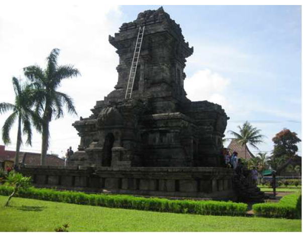 Candi singosari1